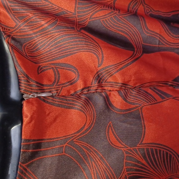 BCBGMaxAzria Red and Black Floral Kimono style, silky, Dress M - Picture 6 of 9